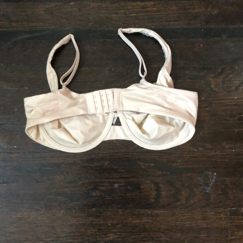 Victoria secret underwire bra nude supportive 36DD casual sexy minimalist NWT